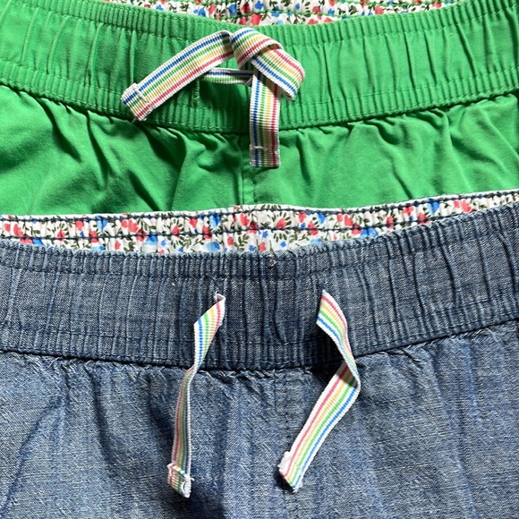 Two pairs of Lands End Shorts Girls Size Small (7-8) - Picture 5 of 5